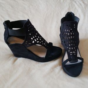 Black Maurices Wedges